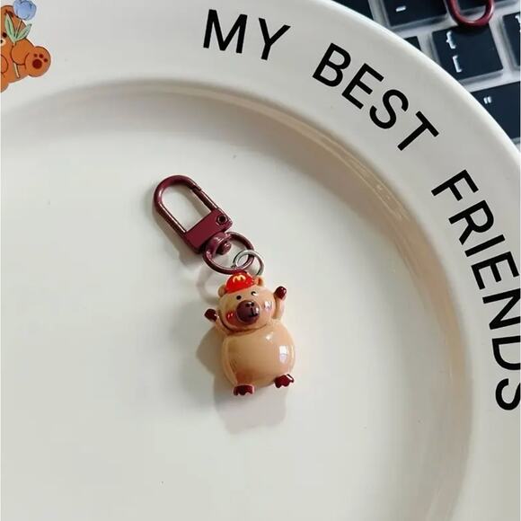 Capybara Keychain Bag Charm Phone Charm - McDonalds - Picture 1 of 2